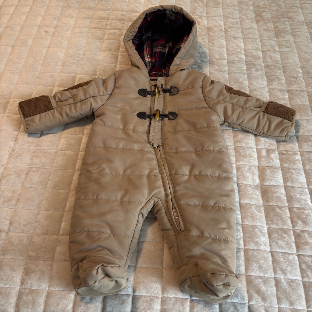 TAHARI Quilted snowsuit with plaid flannel lining 3-6 mo zips fold over mittens